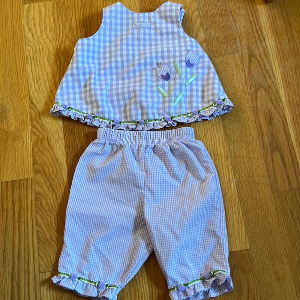 Halter and Capri bottoms for 3/6 month old